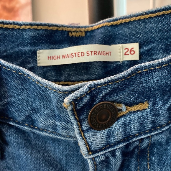Levi’s - High Waisted Straight Jean - Size 26 - Picture 5 of 5